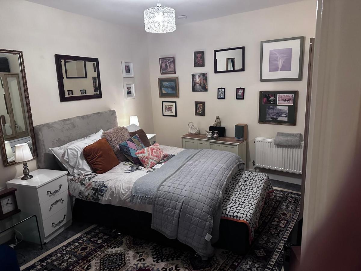 Private Room. In Zone 2 In Cousy Flat London Exterior foto